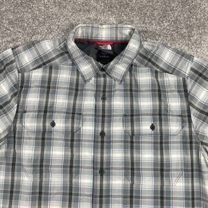North Face Button Up Shirt Mens Medium Plaid Outdoors Hiking Short Sleeve